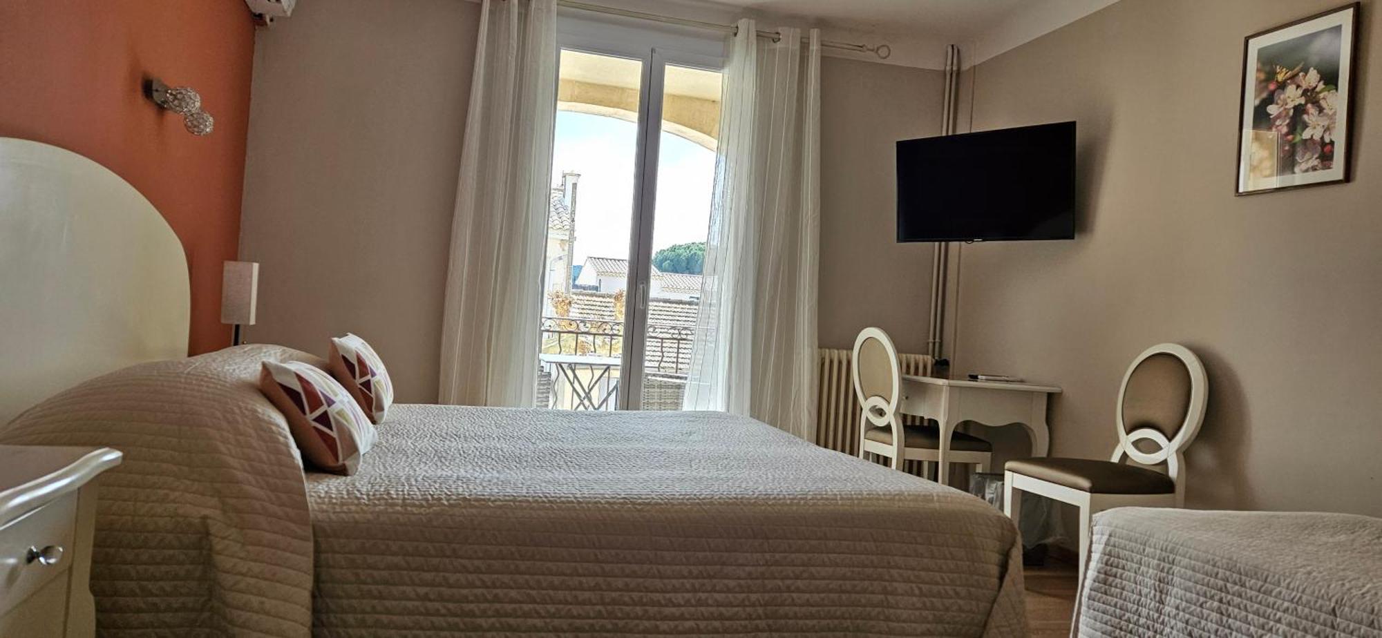 Le Castelet Des Alpilles Hotel