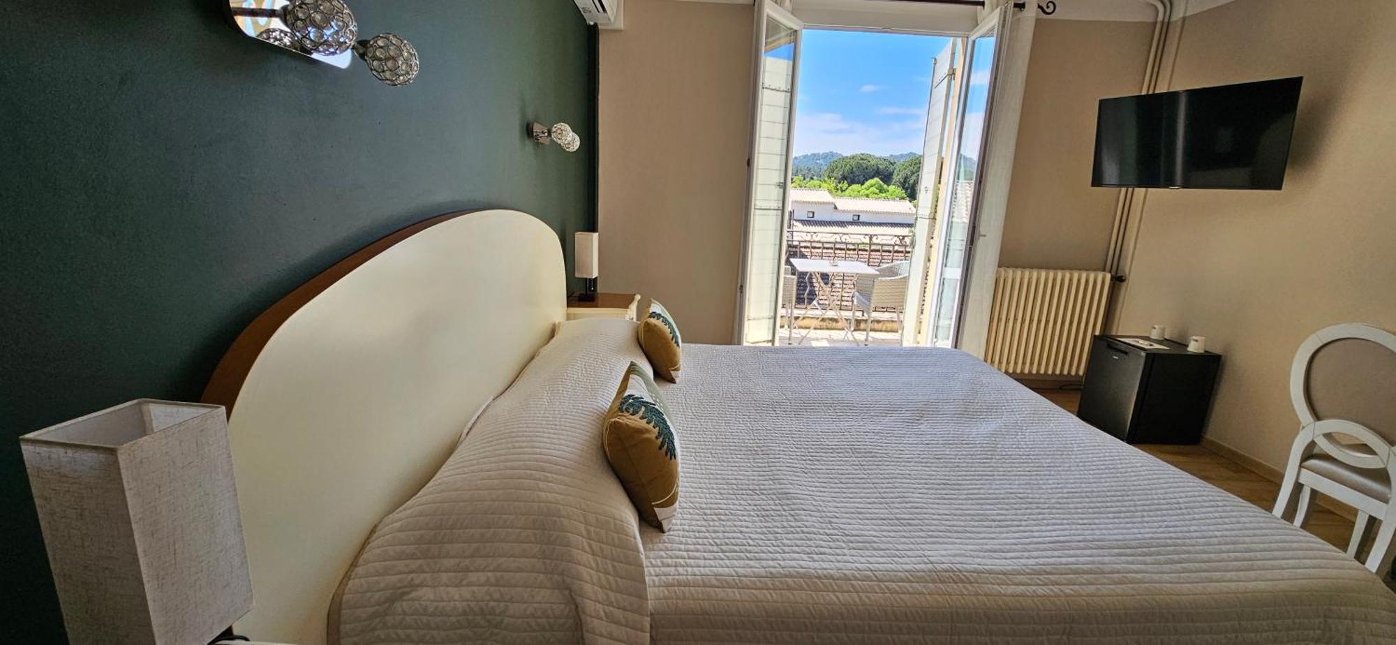 Hotel Le Castelet Des Alpilles