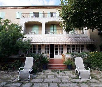 Le Castelet Des Alpilles Hotel 3*