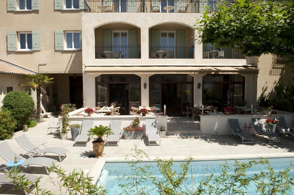 Hotel Le Castelet Des Alpilles 3*