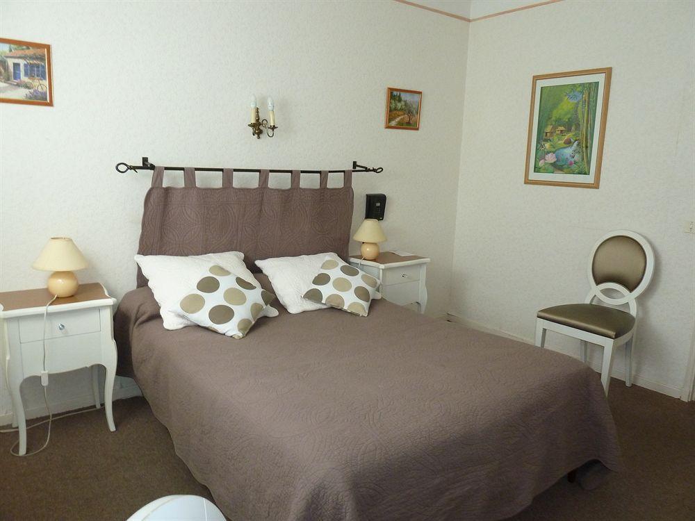 Le Castelet Des Alpilles Hotel