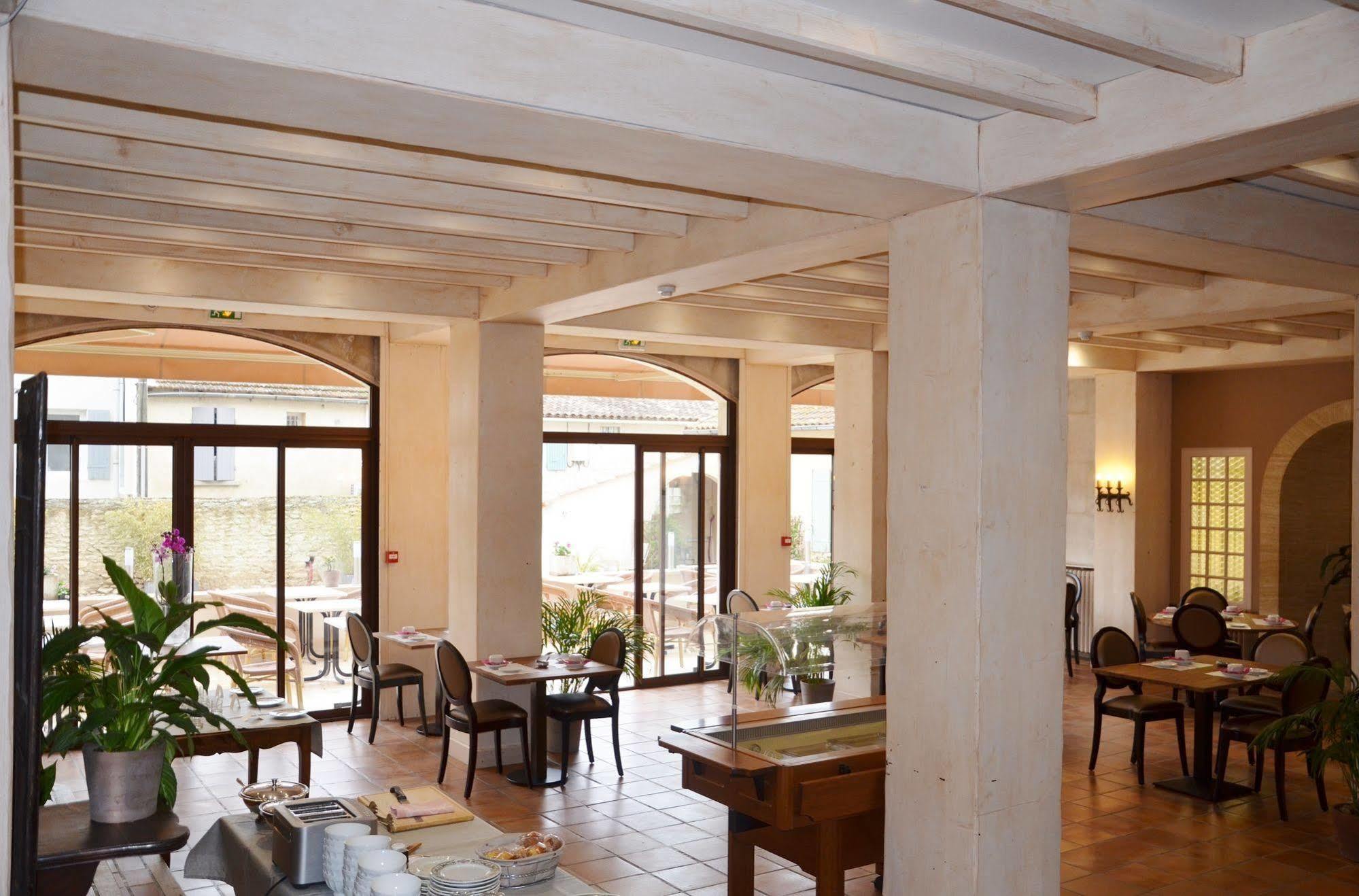 Le Castelet Des Alpilles Hotel